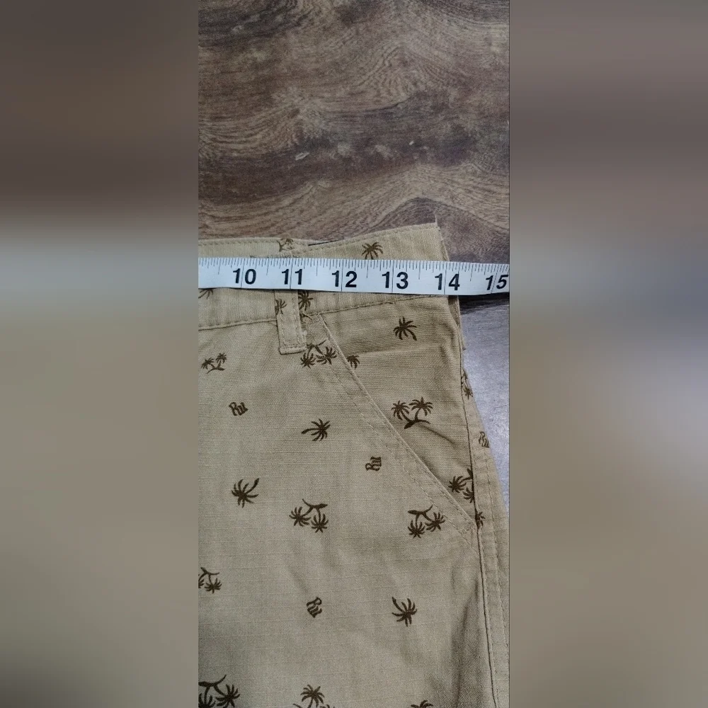 Rocawear Tan Patterned Cargo Shorts 14/29